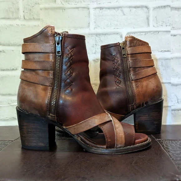 FreeBird RARE Peru Leather Ankle Bootie size 6 - Picture 11 of 15